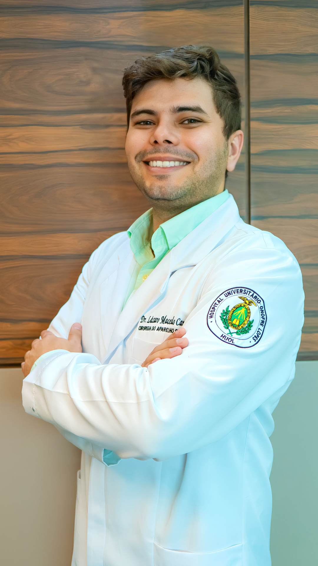Dr. Lázaro Macedo